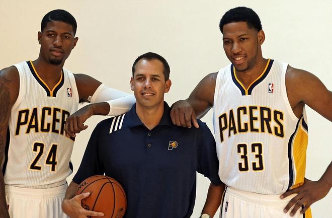 困难时的坚 困难时的坚