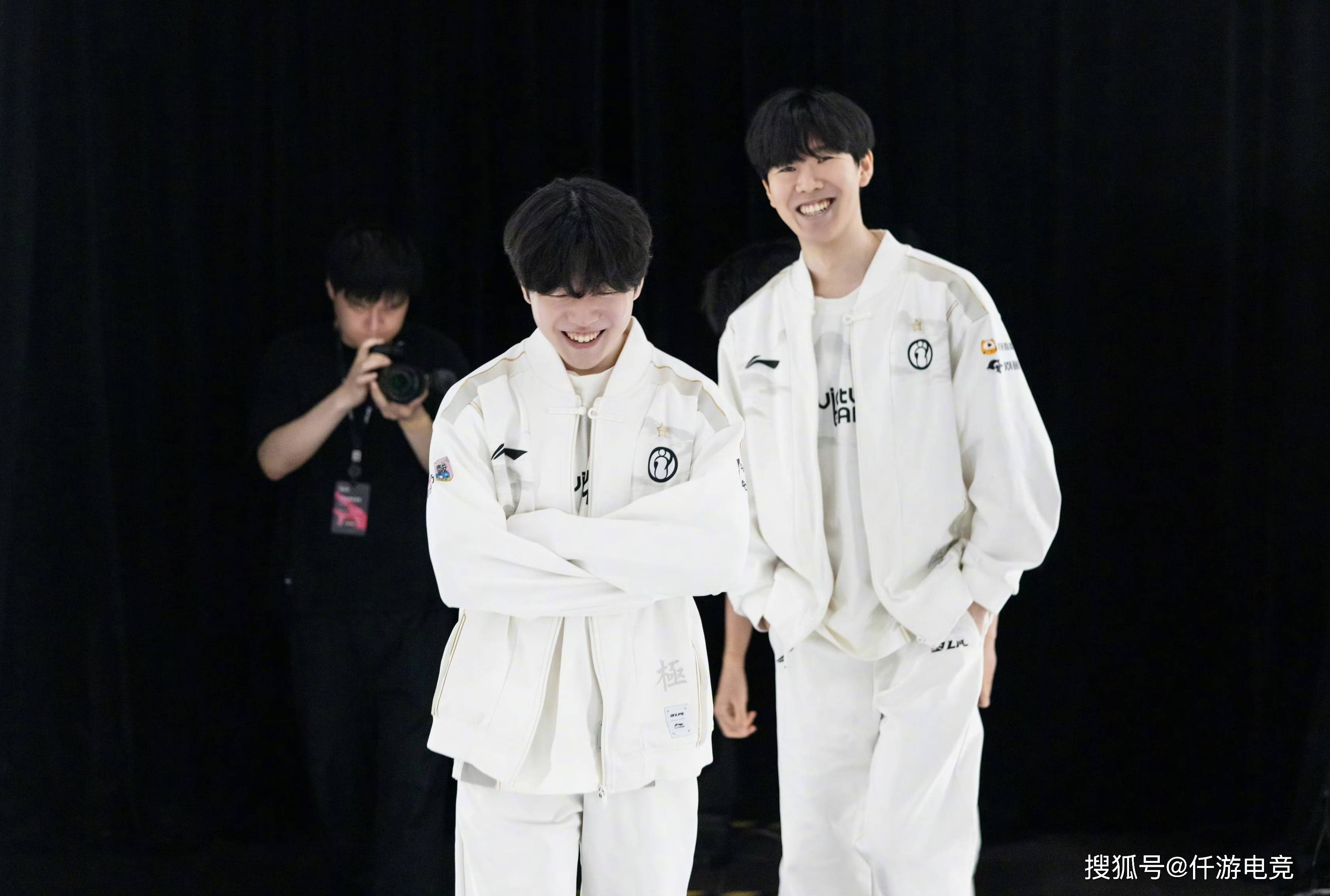 圣保利-霍芬海姆终结轮不胜，魏斯豪普特制胜，客队射正.